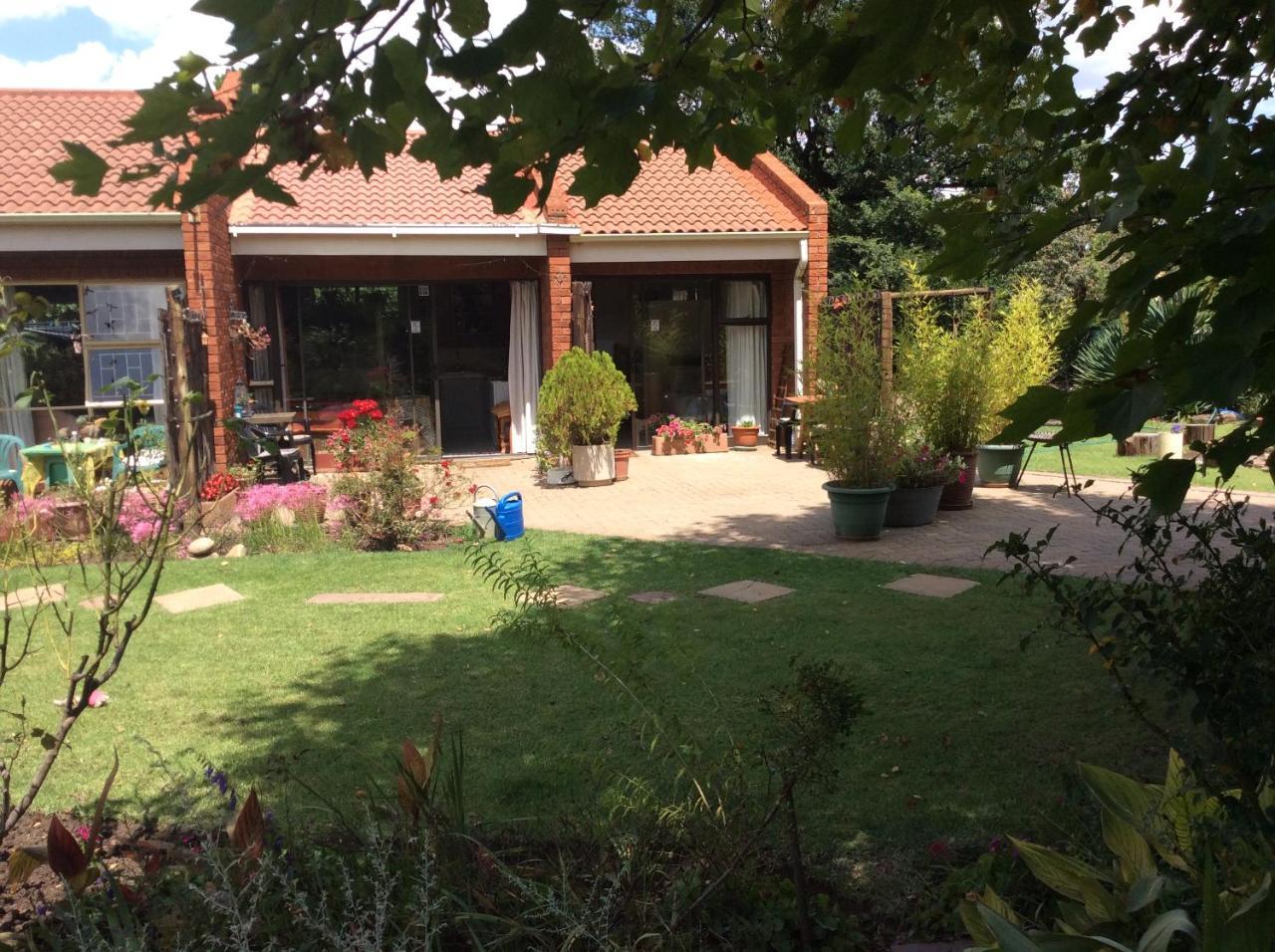 Amani Guest House Clarens Bagian luar foto